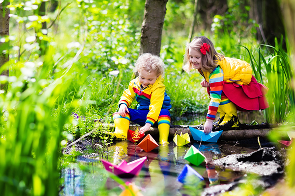 How making mud pies can help children grow! 