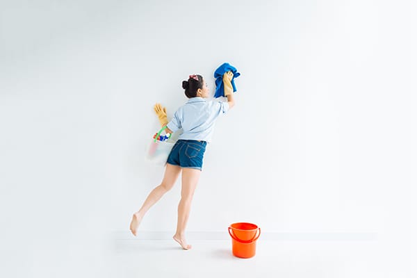 Cleaning Your Walls in 8 Easy Steps