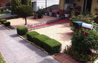 Garden tidy up in MAYLANDS - Just a quick garden tidy up in MAYLANDS to bring it back up to standard.
This involved hand weeding the gardens, hedging the Diosma and slashing the weeds from the paving. I then finished by blowing the paths and paving down. My client was very pleased with the results.