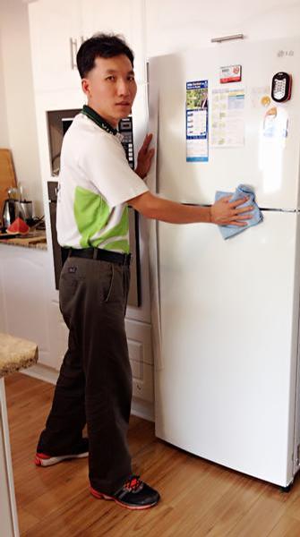 Kitchen cleaning in Athelstone