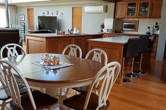 Clean Kitchen in Haynes