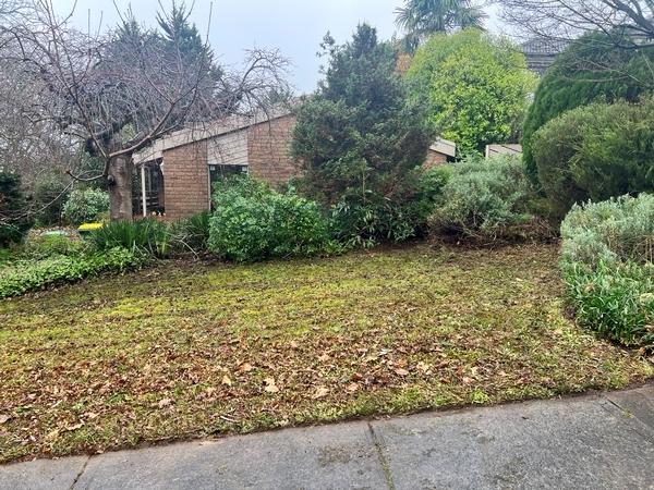 Lawn mowing in Chirnside Park