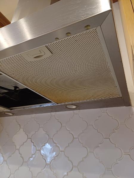 Stirling Rangehood filters before clean