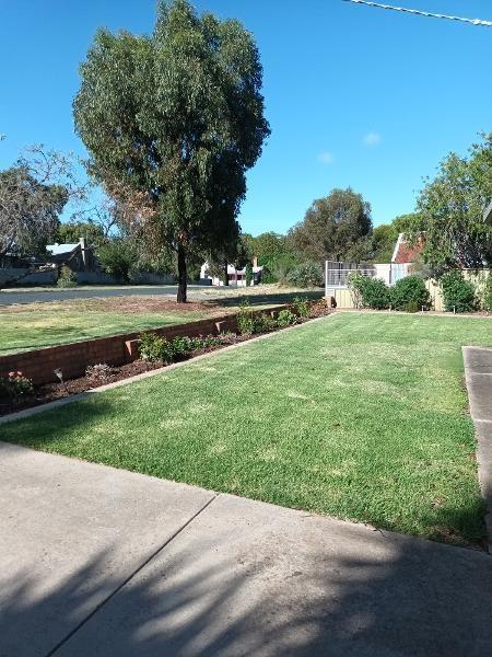 My Garden - Eaglehawk - Thought would show you I take as much pride in my front Lawn and garden as i do my clients.

&nbsp;