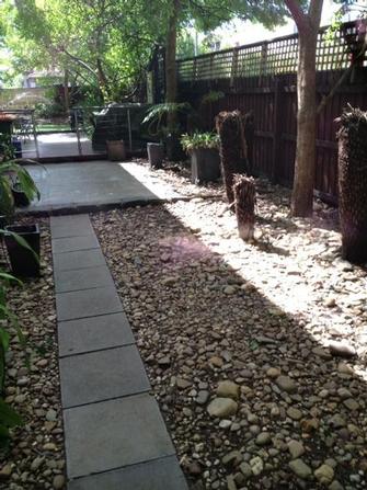 Court Yard tidy in Hawthorn East after shot 1 - Who would have thought that there was such a nice area under all that rubbish! Now this area is instantly turned back in to an amazing entertaining area for your friend and family. Lifes too short not enjoy the simple things in life...