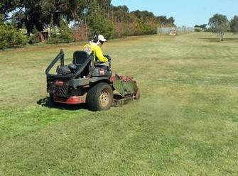 VIP ZMASTER TORO commercial machine in action